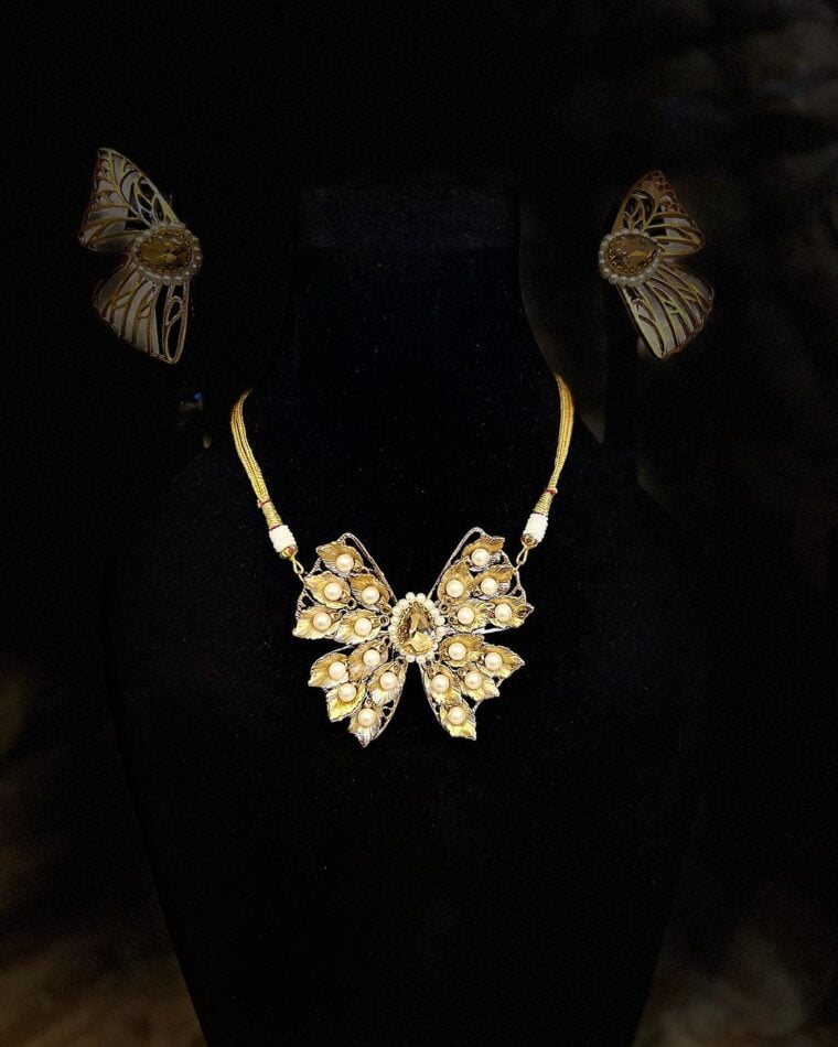 Butterflies Signature Choker Set - Image 11