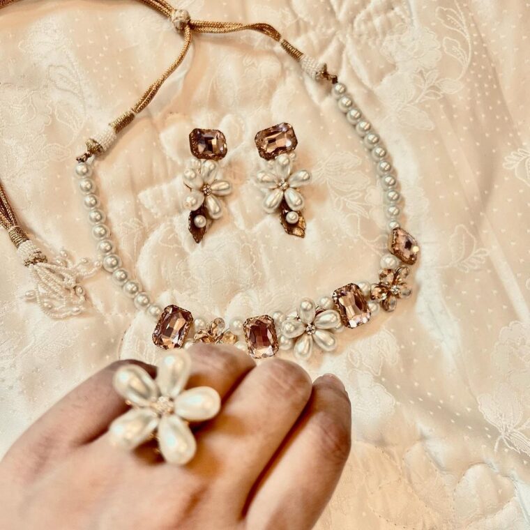 Signature Flower Treasure - Image 2