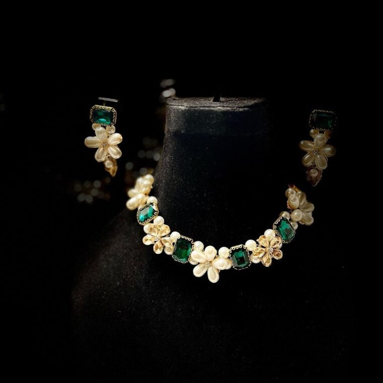 Signature Flower Treasure - Image 1