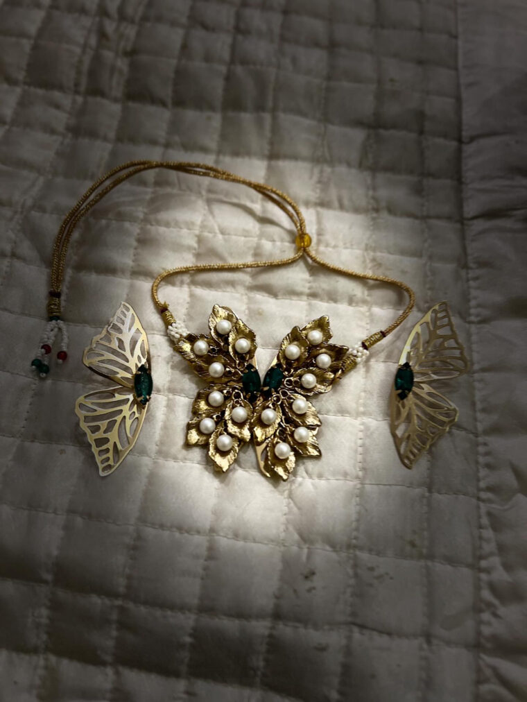 Butterflies Signature Choker Set - Image 13