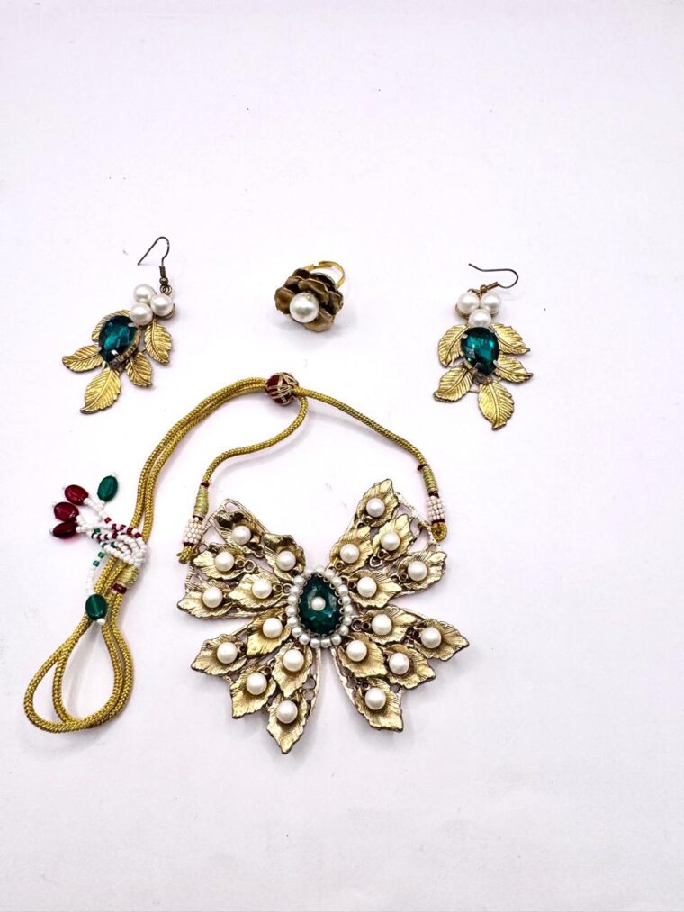 Butterflies Signature Choker Set - Image 14