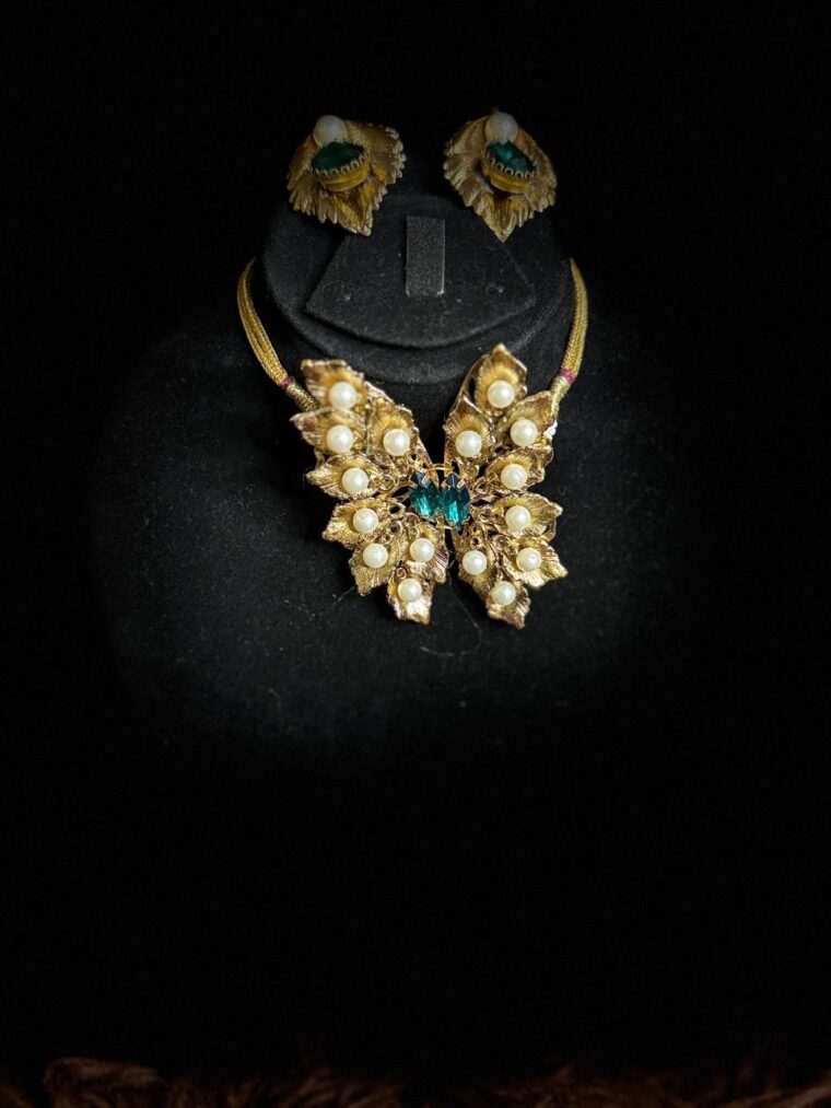 Butterflies Signature Choker Set - Image 17