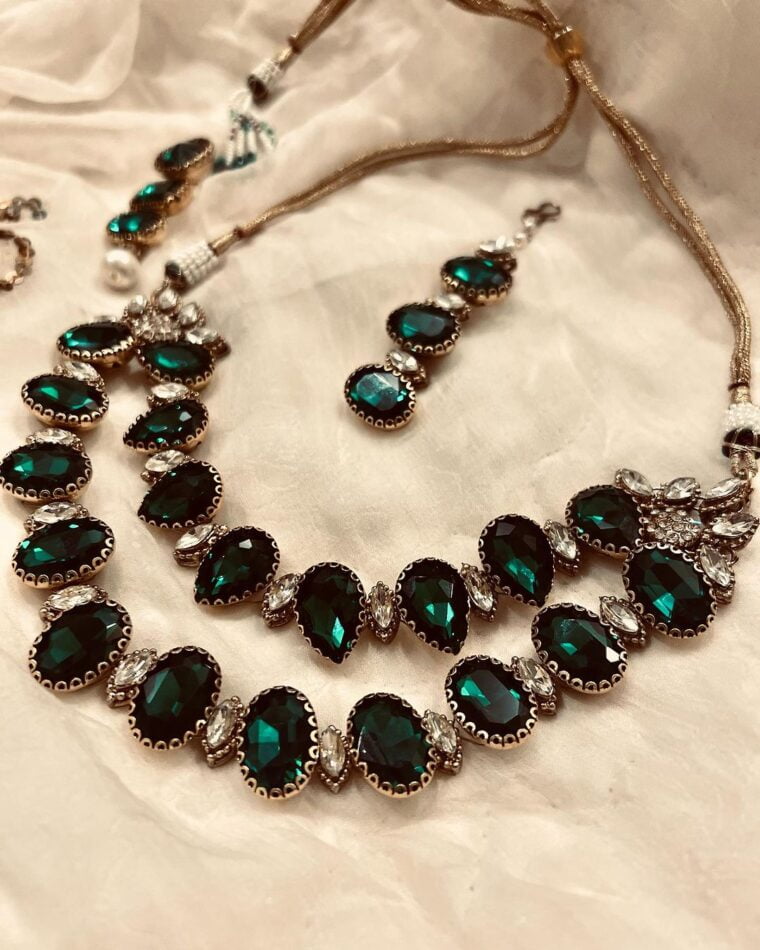 Devine Choker Treasure Set - Image 2