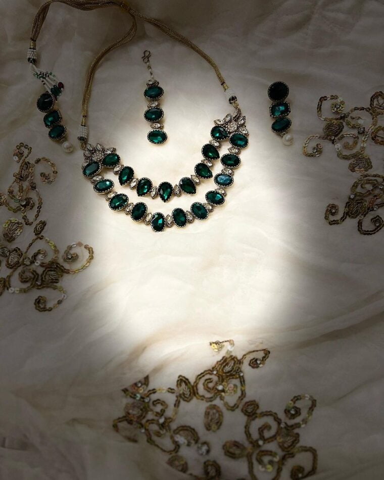 Devine Choker Treasure Set - Image 4