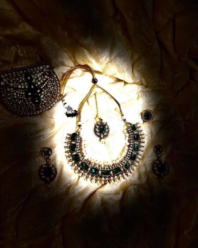 Classic Treasure Set - Image 4