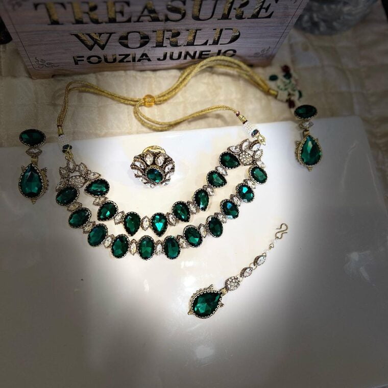 Devine Choker set - Image 2