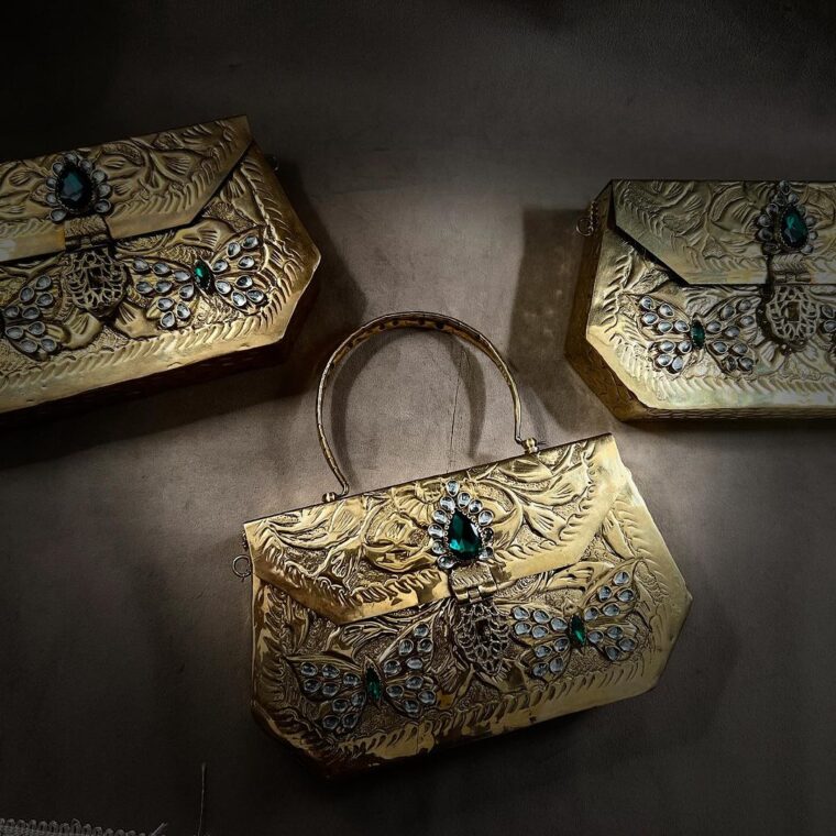 Golden Vintage treasure - Image 1