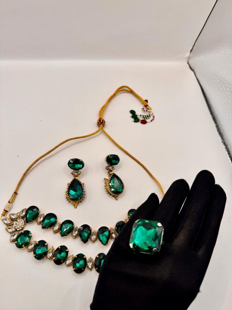 Devine Choker set - Image 6