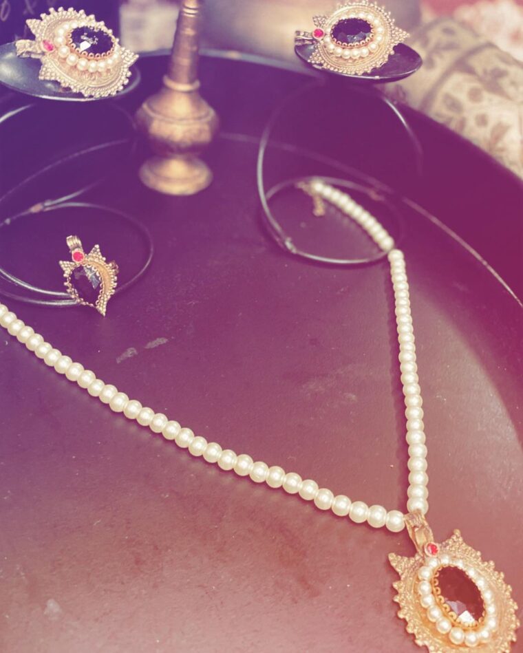Antique Set - Image 3