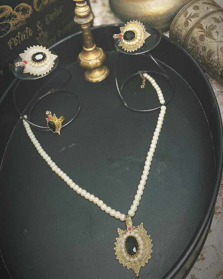 Antique Set - Image 5