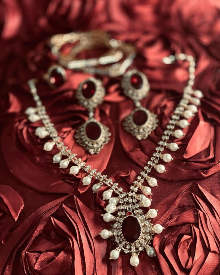 Pearl Necklace Treasure Set - Image 5
