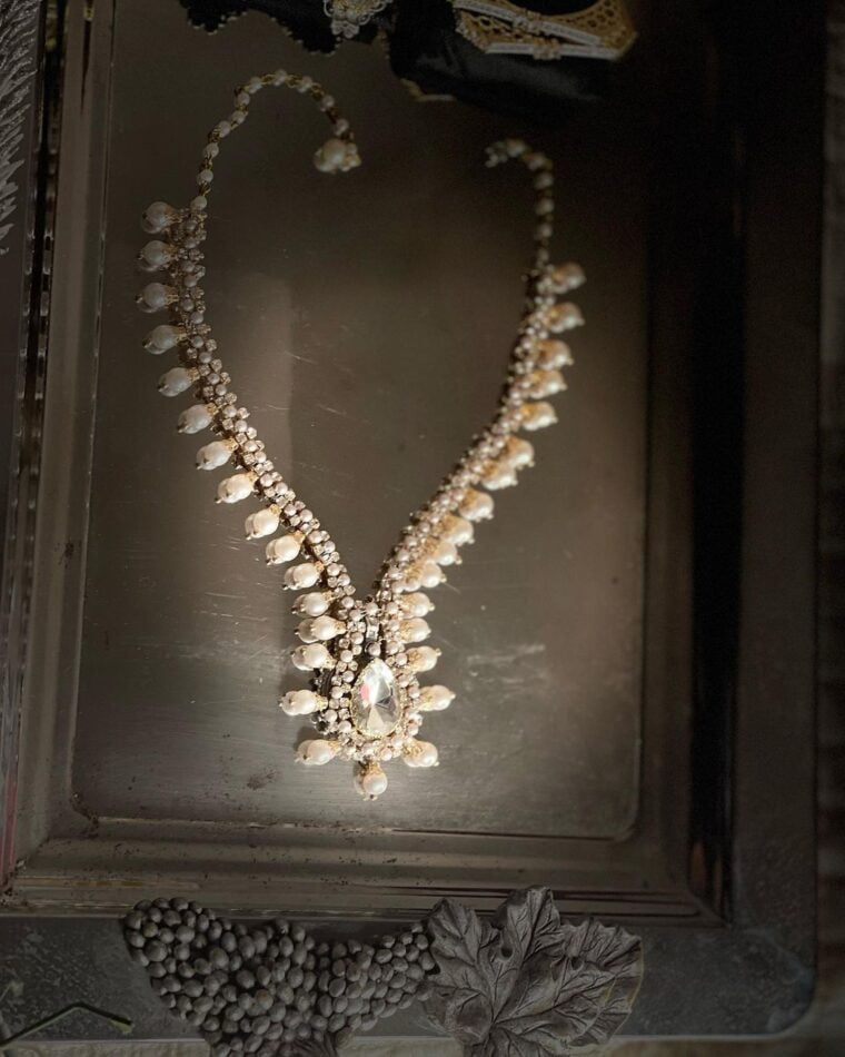Pearl Necklace Treasure Set - Image 1