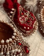 Maroon Kundan & Pearls Embellished Khussa - Image 9