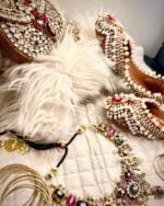 Maroon Kundan & Pearls Embellished Khussa - Image 6