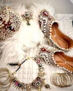 Maroon Kundan & Pearls Embellished Khussa - Image 10