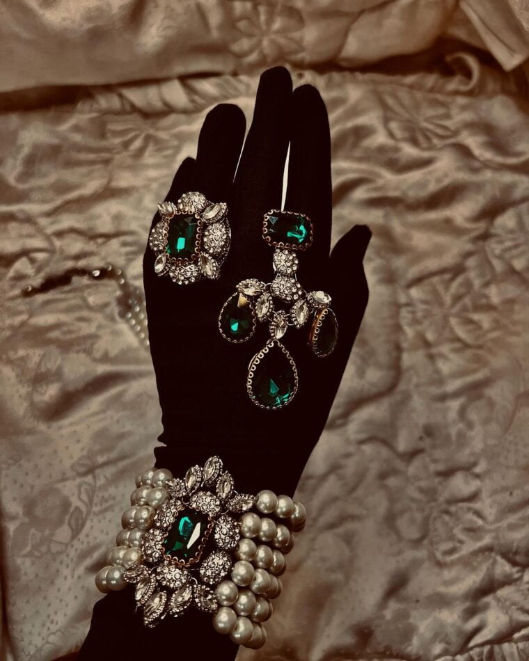 Signature Royal Emerald Set - Image 1