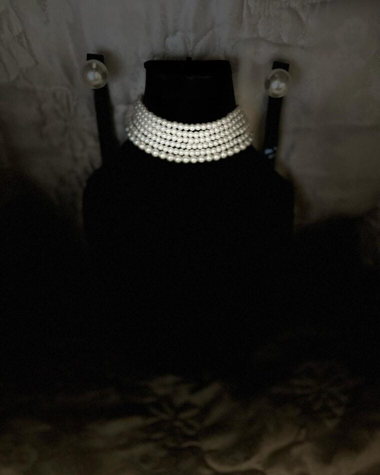Signature Pearls Choker - Image 1