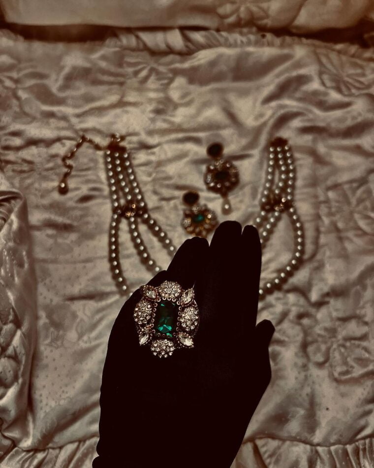 Signature Lux Emerald Set - Image 13