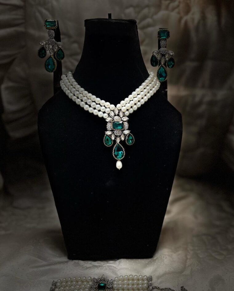 Signature Royal Emarald Set - Image 10
