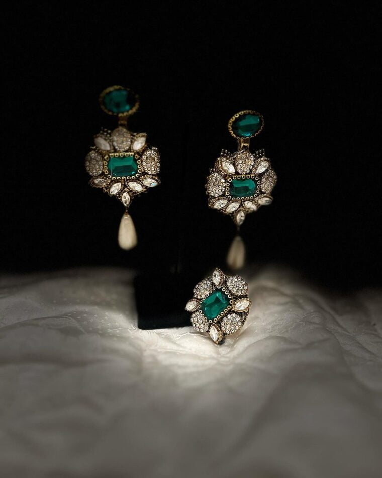 Signature Lux Emerald Set - Image 14