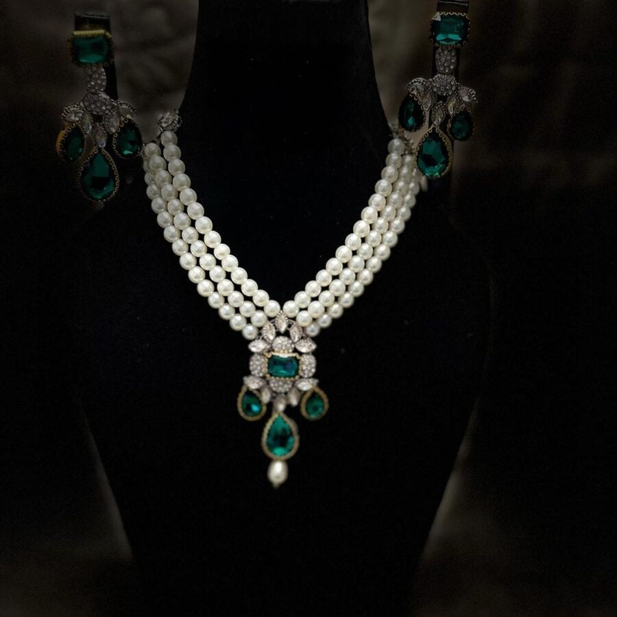 Signature Royal Emarald Set