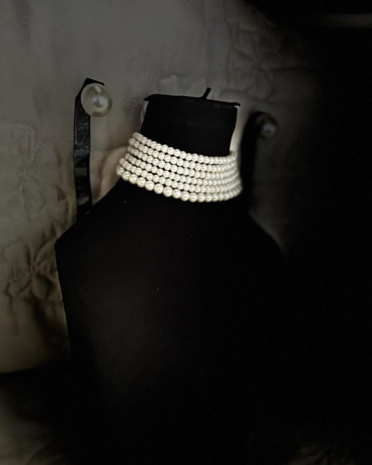 Signature Pearls Choker - Image 4