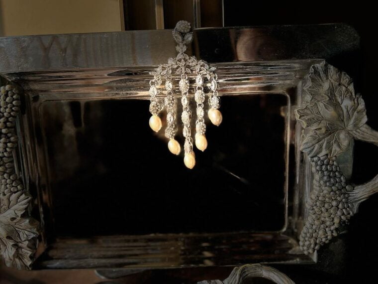 Silver Dangle Earrings Treasure - Image 1