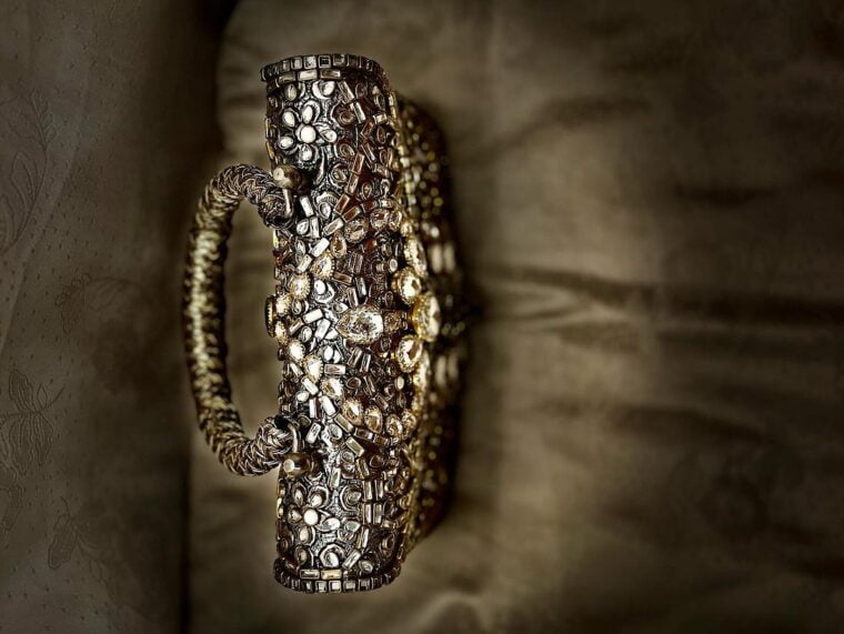 Exquisitely Classic Treasure - Image 4
