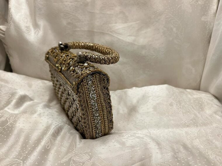 Exquisitely Classic Treasure - Image 4