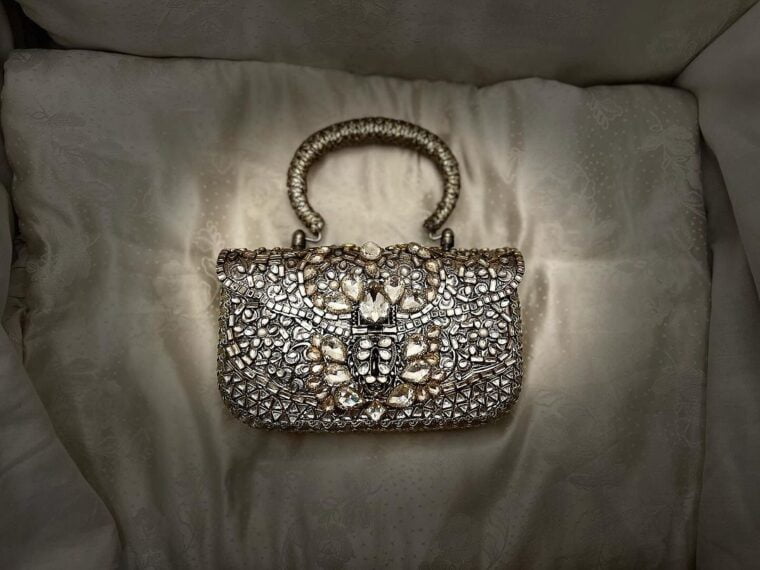 Exquisitely Classic Treasure - Image 2