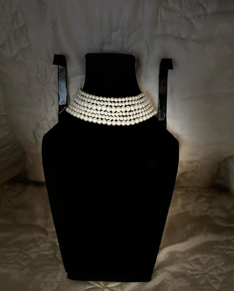 Signature Pearls Choker - Image 5