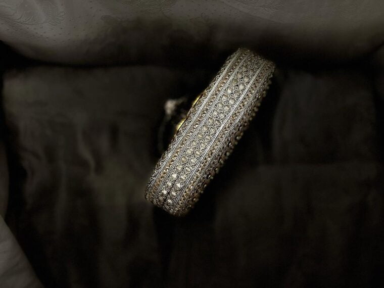 Exquisitely Classic Treasure - Image 5