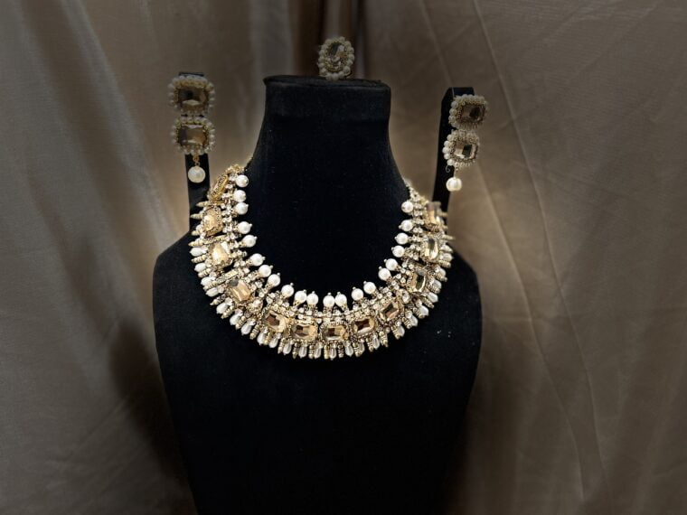 Set - Image 1