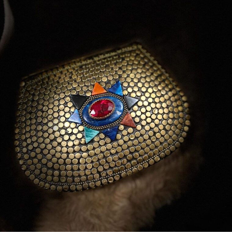 Metal Clutch Treasure - Image 2