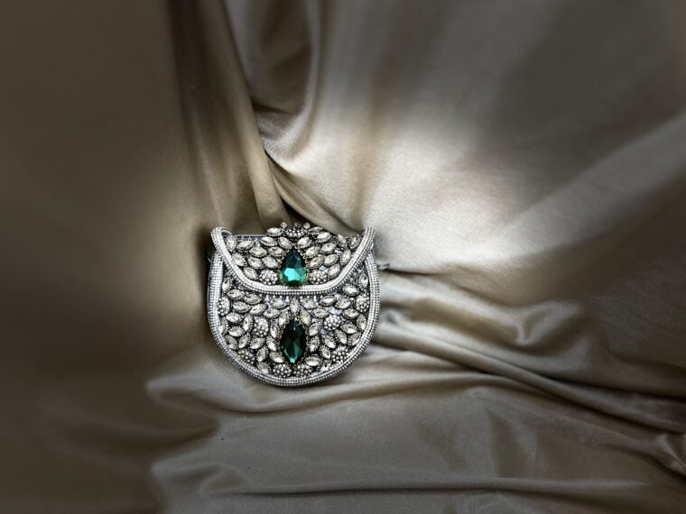 Bridal kundan silver clutch - Image 4
