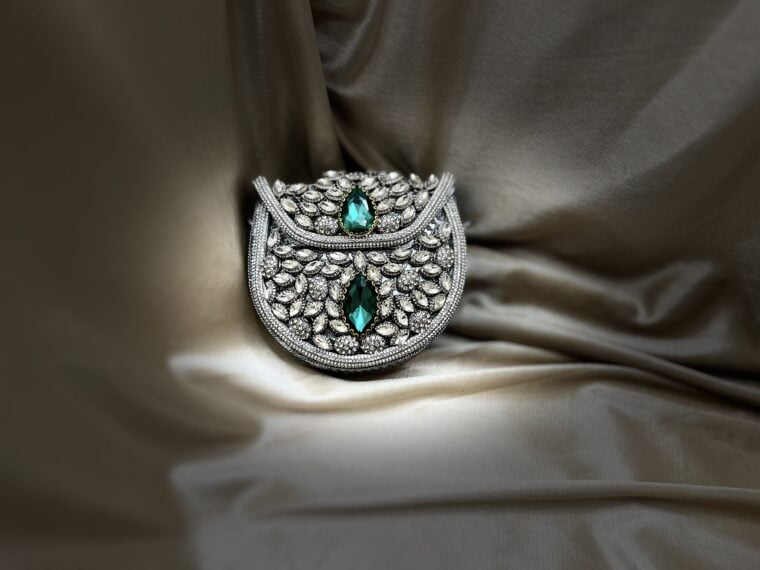 Bridal kundan silver clutch - Image 3