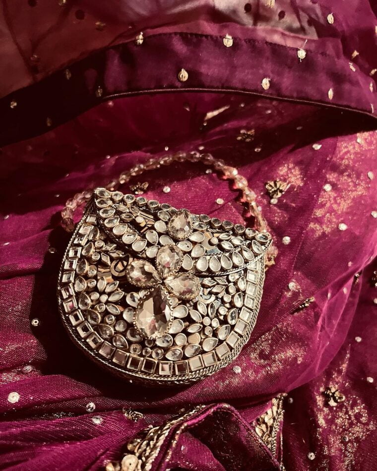 “Gold mini clutch treasure  “ - Image 3