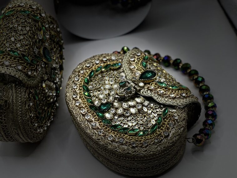 Heavy embellished bridal clutch - Image 2