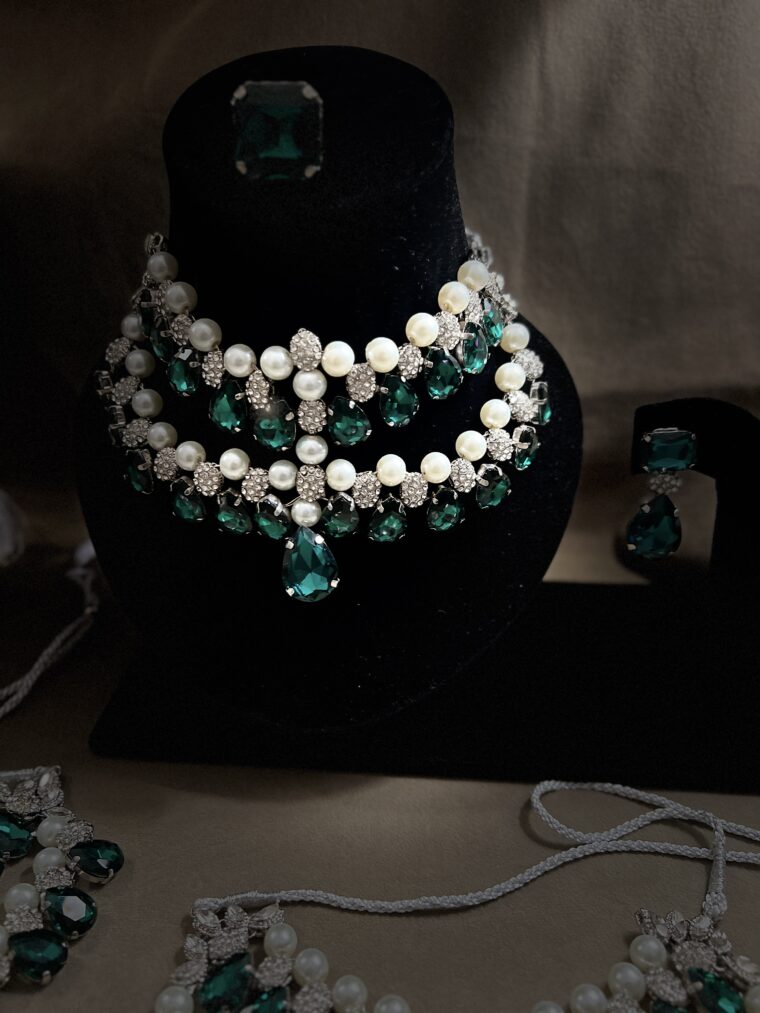 Silver and emarald bling set - Image 2