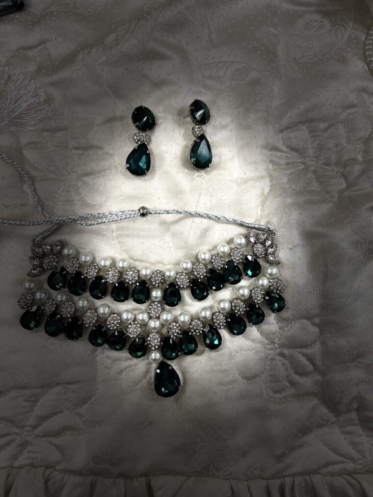 Silver and emarald bling set - Image 4