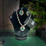 Royal drop necklace with earrings - Image 9