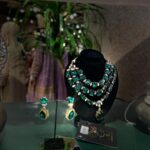 Gems drop necklace and earrings - Image 2