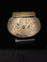 Heavy embellished silver bridal clutch - Image 9