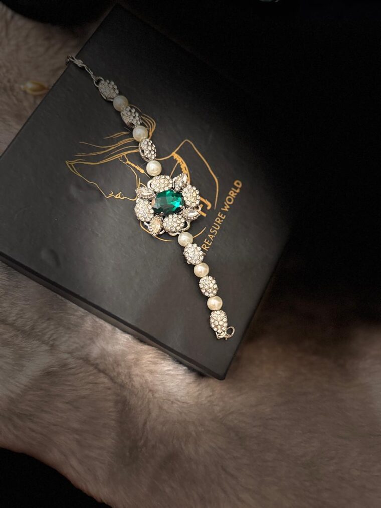 Silver and emarald bling set - Image 5