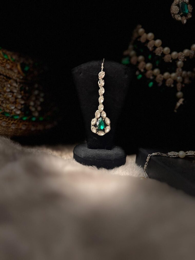 Silver and emarald bling set - Image 6