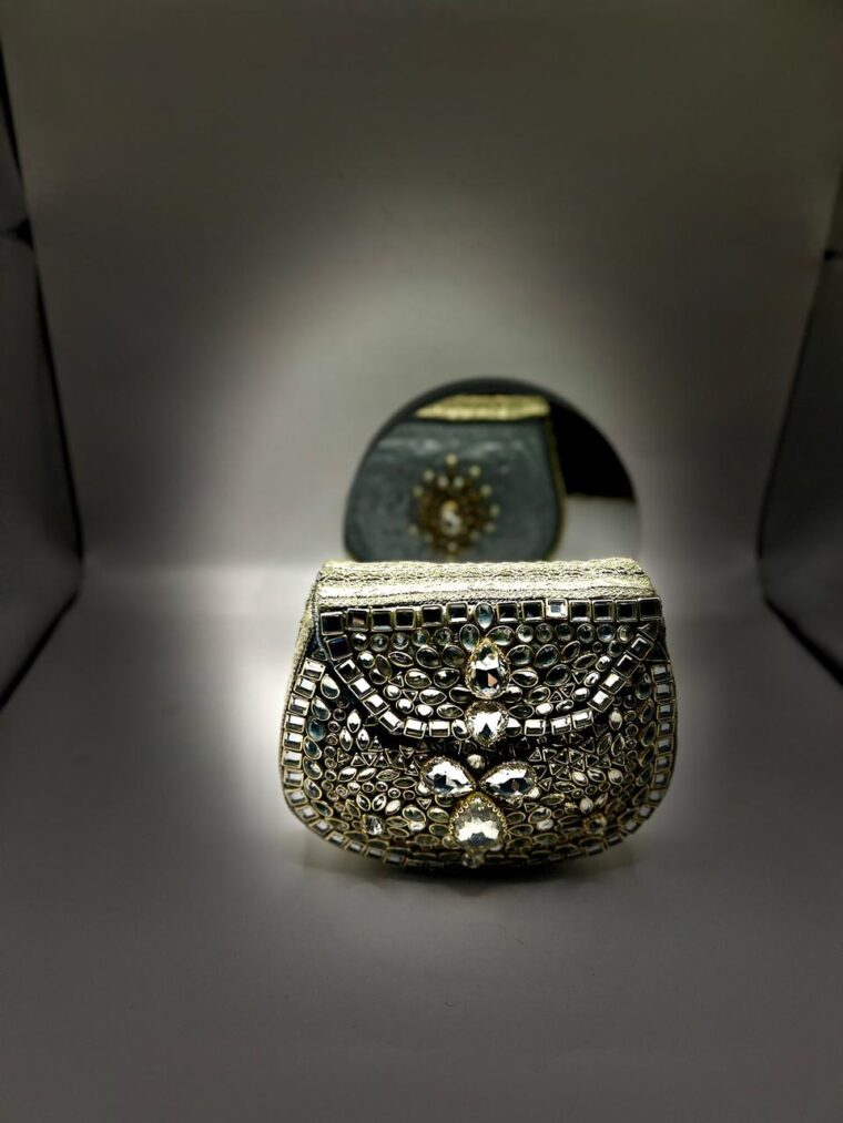 Silver little clutch - Image 3