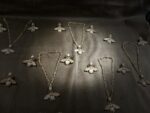 bees design necklace set