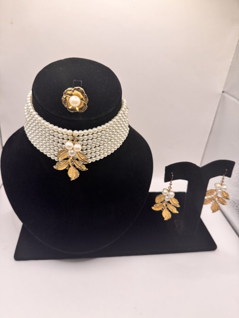 Pearls gold leaf choker set - Image 4