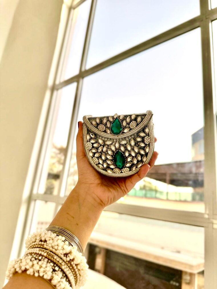 Bridal kundan silver clutch - Image 8