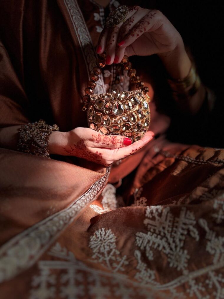 Gem drop clutch - Image 6